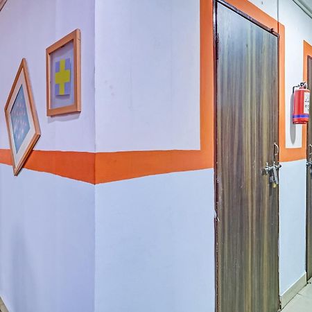Hotel O New Lakeview Palace Hyderabad Esterno foto