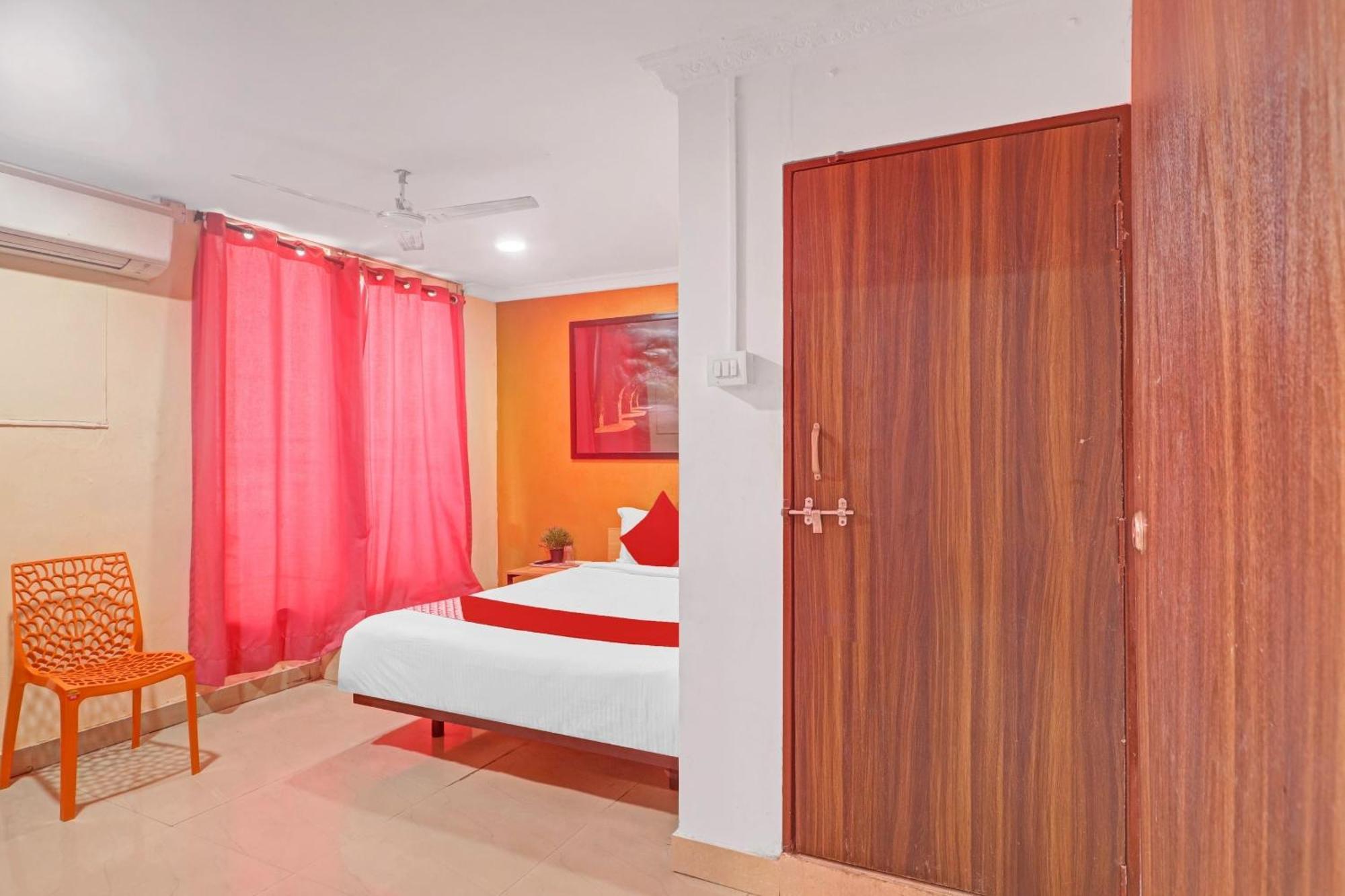Hotel O New Lakeview Palace Hyderabad Esterno foto